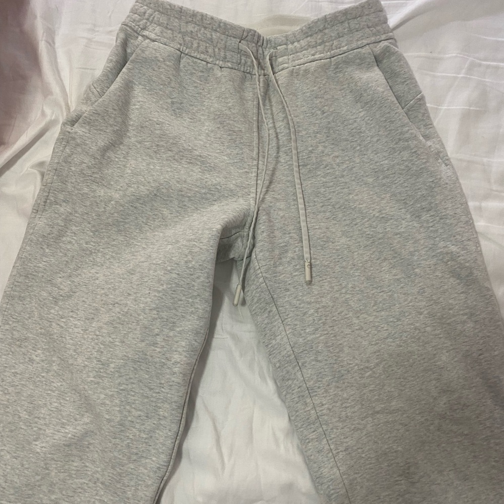 Lululemon scuba sweats
